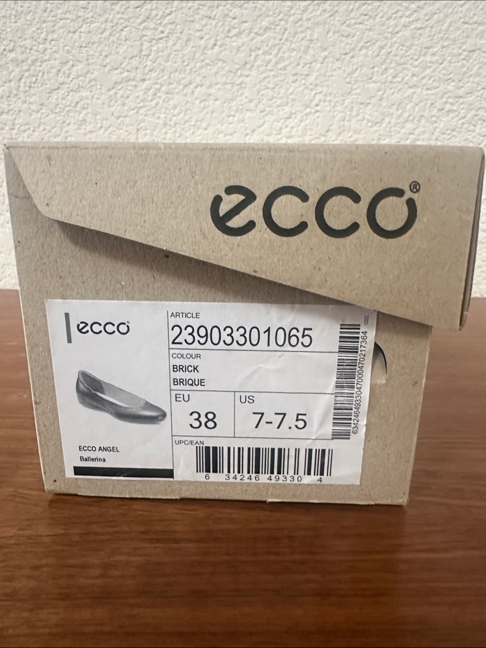 Ecco Women's Red Leather Round-Toe Flats - Picture 7 of 7